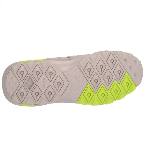 ♥️ Reebok Women's Aztrek Double Mix Trail Sneaker - Picture 2 of 5